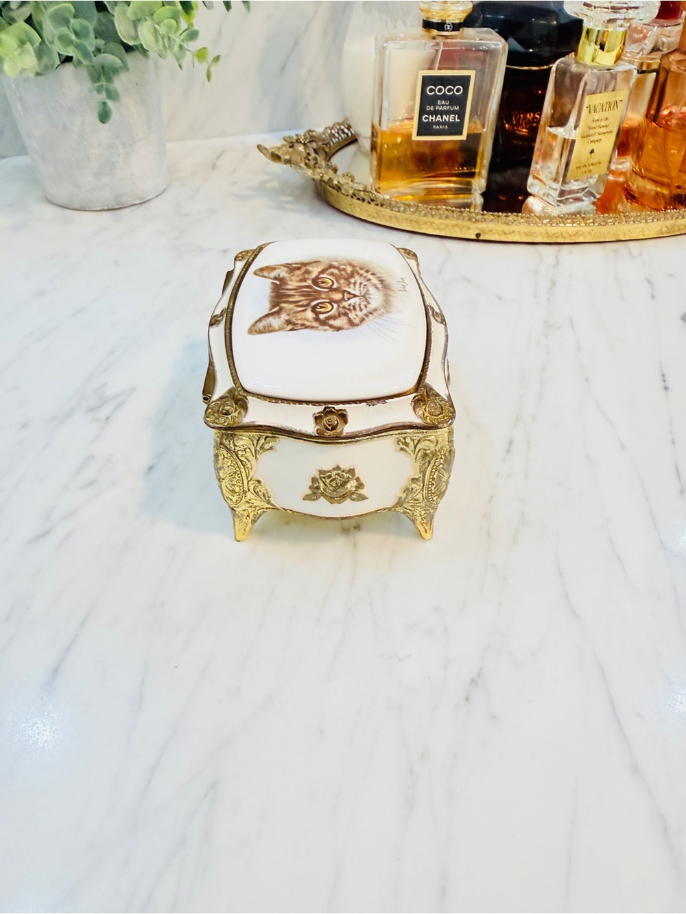 Vintage Porcelain & Enamel Cat Trinket Jewelry Box - Picture 9 of 14